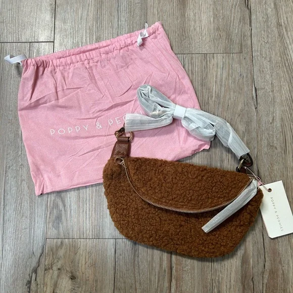 Poppy & Peonies Sidekick Bag - Picture 1 of 3